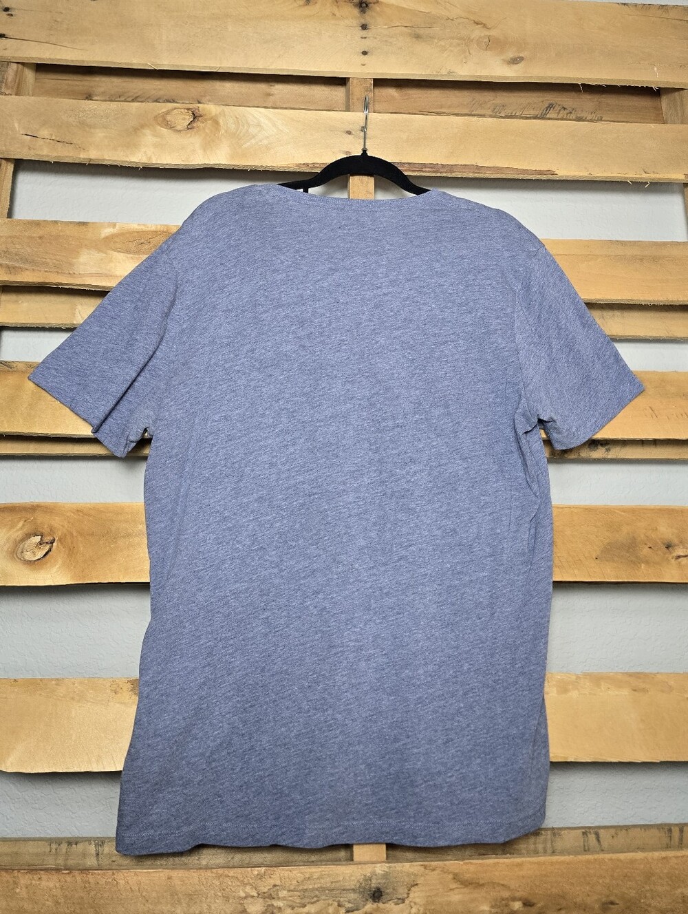 Banana Republic Heather Blue Elephant Graphic Short Sleeve Tee Size:L - Picture 2 of 5